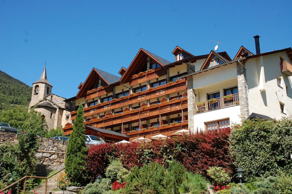 Hotel La Morera Valencia D'Aneu Exterior photo